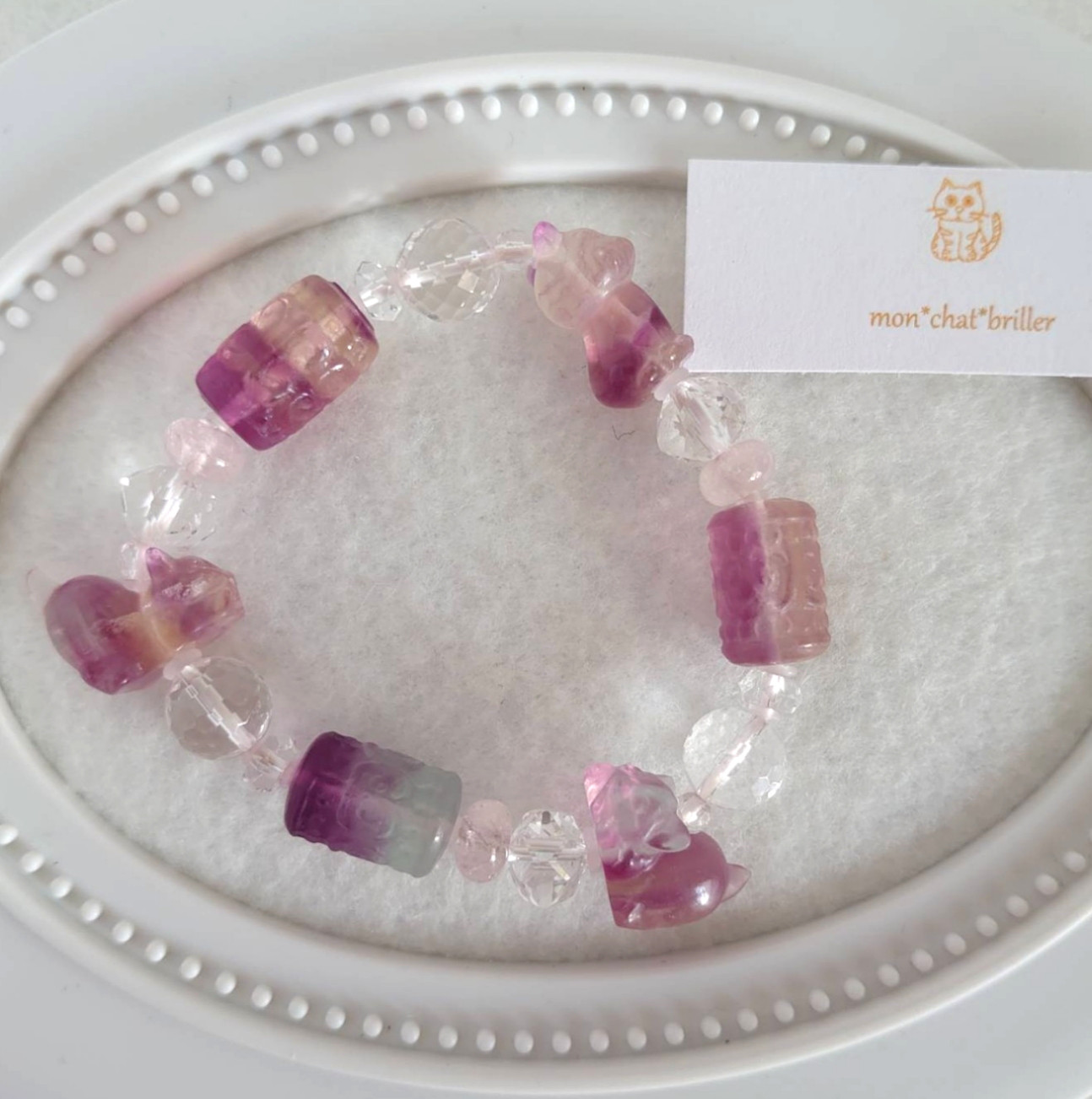 フローライト　ネコ　マニ車　個性的オンリーワン　天然石ブレスレット　素敵な逸品