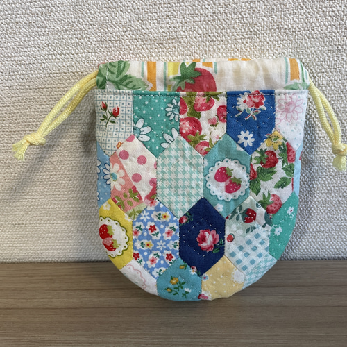 パッチワーク巾着ポーチ ミニ 巾着袋 kauholaquilt 通販