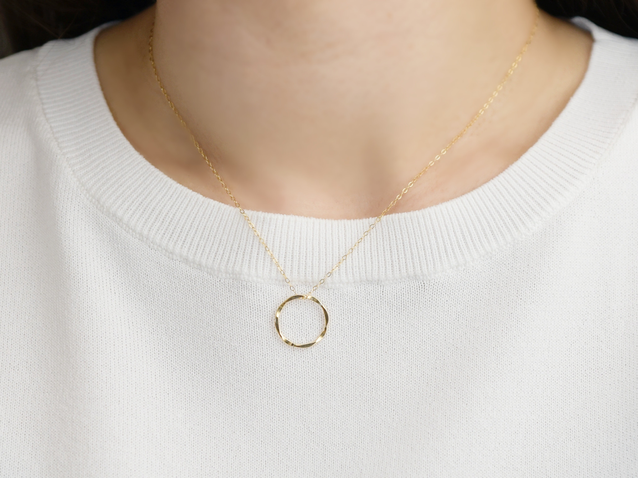 【メガネホルダーにも】キラキラ ゴールド フープ 15 ▶︎ 14kgf ネックレス