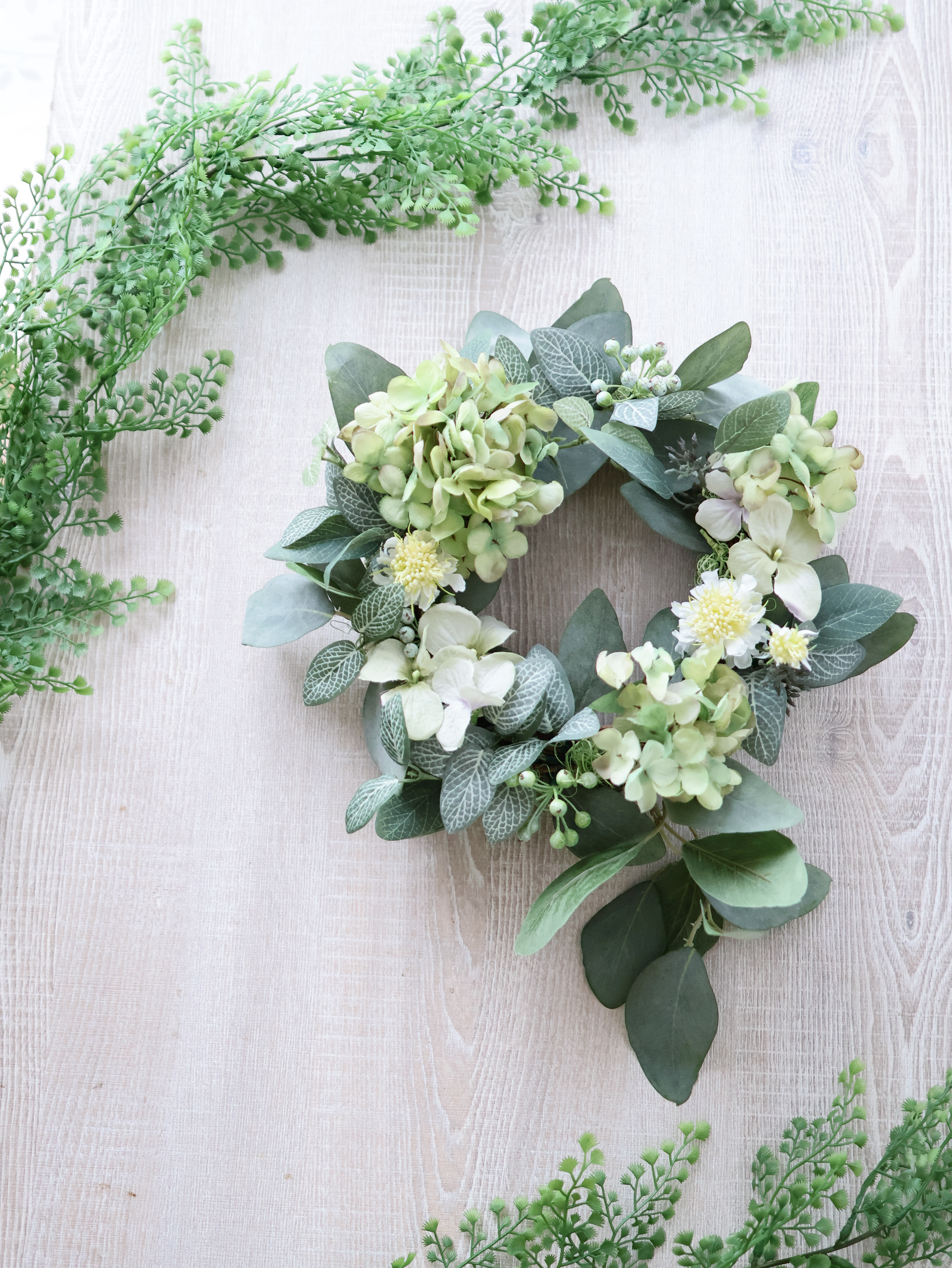 あじさいとスカビオサのユーカリリース　スカビオサ　壁掛け　ドア飾り　夏　お祝い　プレゼント　ナチュラル  おしゃれ