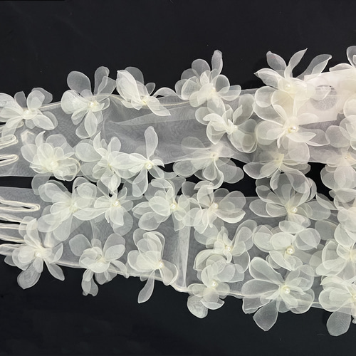 送料無料！ウエディンググローブ 花モチーフ ビーズ 可愛い シャンパン  