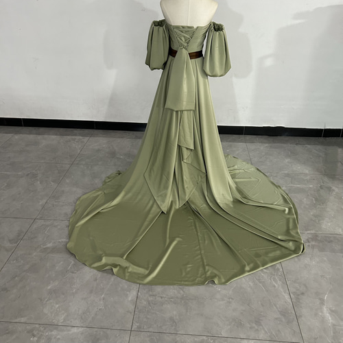グリーン ベアトップ カラードレス 取り外し袖 華やかなトレーン  