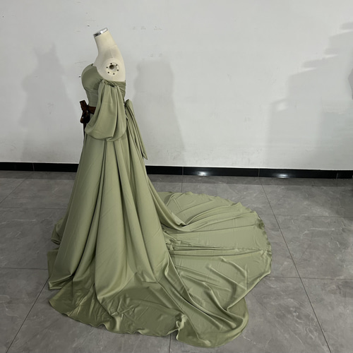 グリーン ベアトップ カラードレス 取り外し袖 華やかなトレーン  