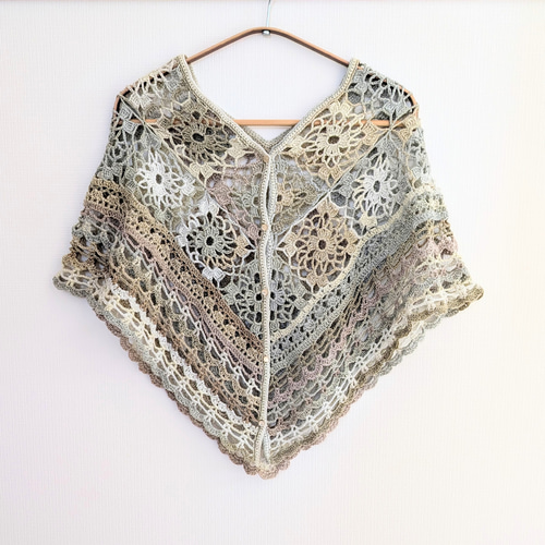 ポンチョ風♪かぎ針編み三角ショール ストール 毛糸の雑貨屋 na.tu