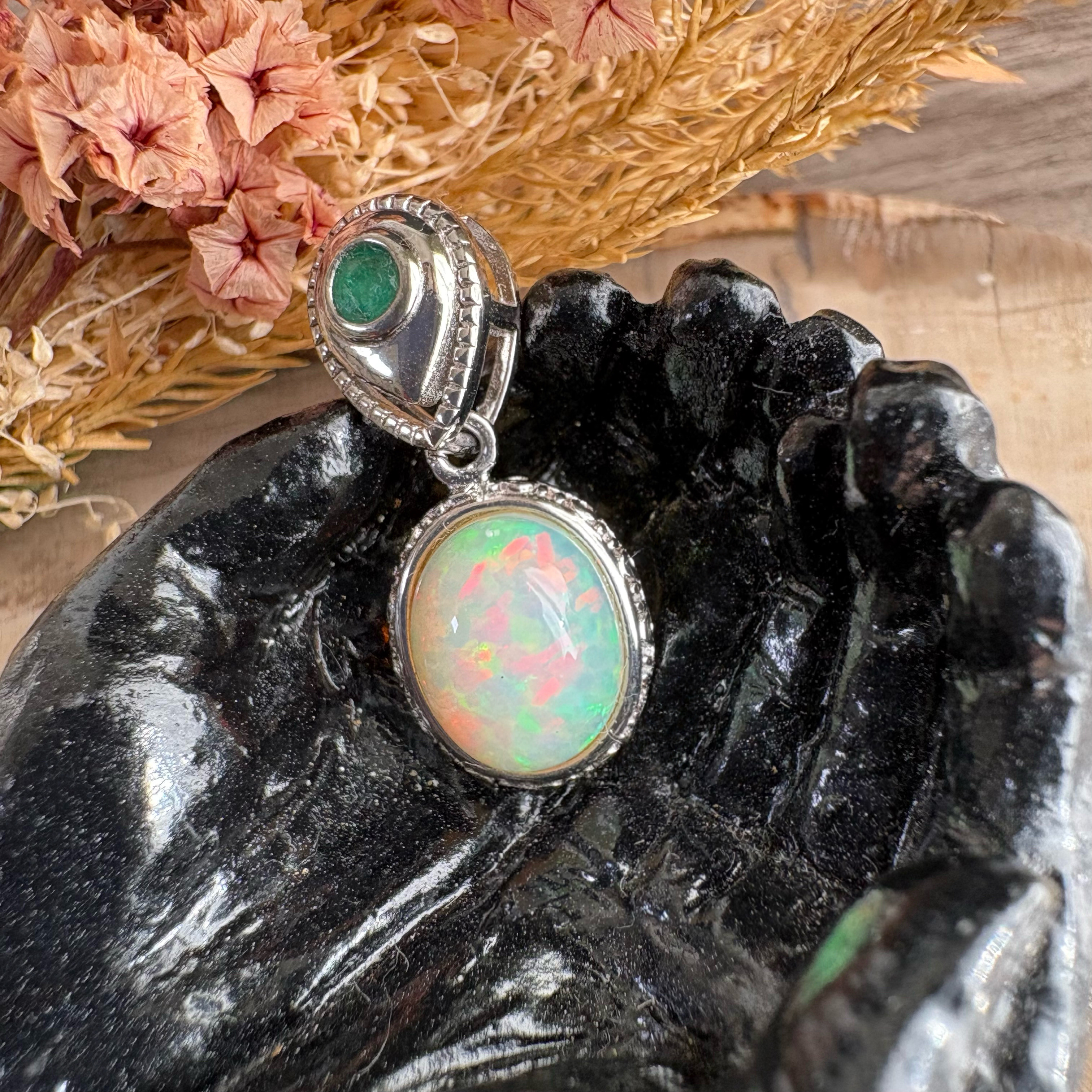 【レア】*s925エメラルド付きオパールペンダントトップ111