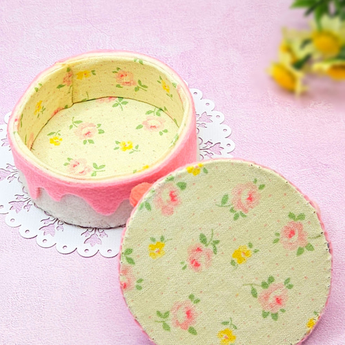 ちびくま工房　ピエロのソーイングbox　カルトナージュ ちびくま工房 ピエロのソーイングbox カルトナージュ 人形