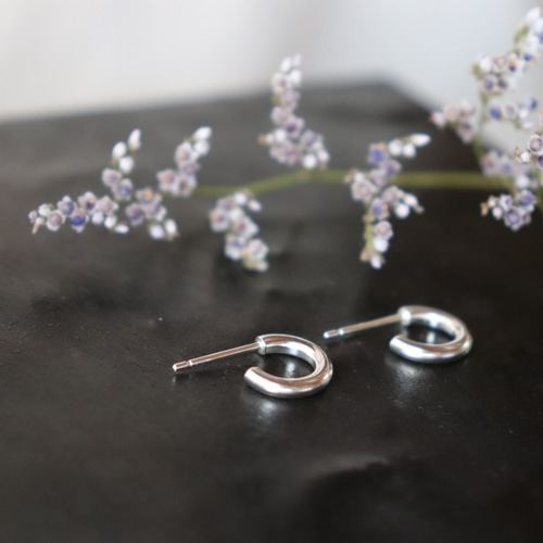 2.0SSS×silver×両耳用】極小フープピアス/メンズピアス/受注制作 2.0SSS×silver×両耳用】極小フープピアス/メンズピアス/受注制作