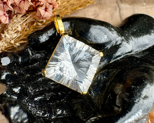 水晶ひし形♡♡No120 配送 透明感抜群！ 水晶ひし形No120 透明感抜群！