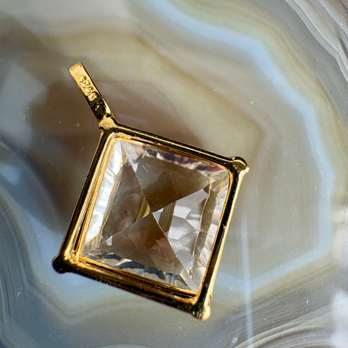 宝石カット】*s925水晶ひし形ペンダントトップ115 ペンダントトップ 円