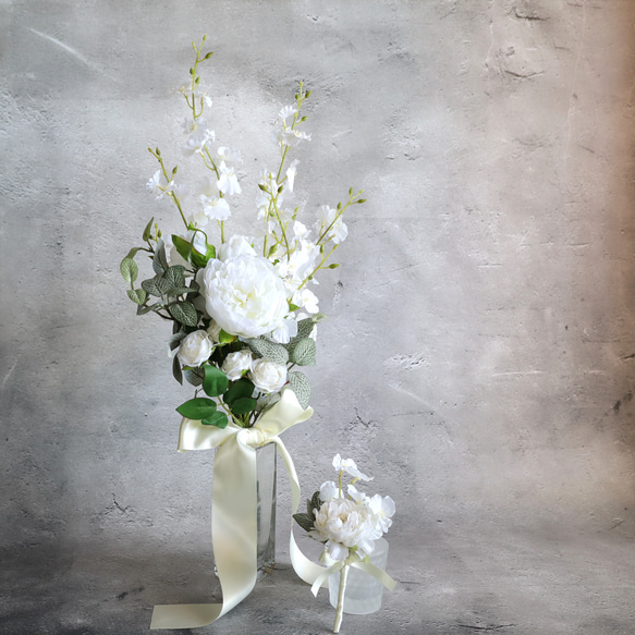ピュアホワイトのアームブーケ　ブライダルブーケ　ブライダル　結婚式　ウェディング　アーティフィシャルフラワー　和装ブーケ 