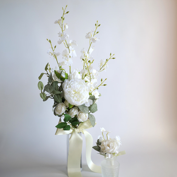 ピュアホワイトのアームブーケ　ブライダルブーケ　ブライダル　結婚式　ウェディング　アーティフィシャルフラワー　和装ブーケ 