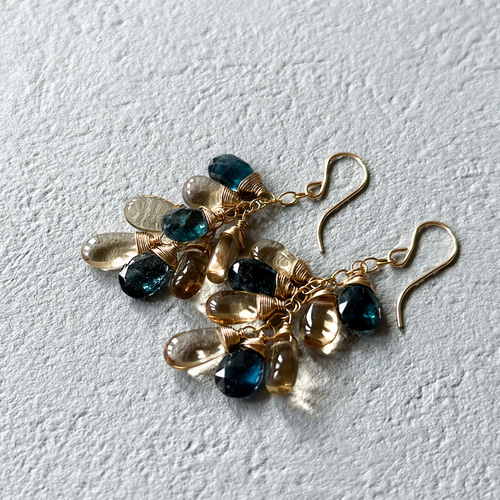 14kgf *モスカイヤナイトとシャンパンクォーツのピアス／イヤリング