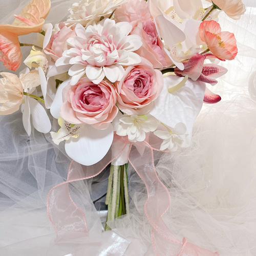 アーティフィシャルフラワーブーケ クラッチブーケ 結婚式 前