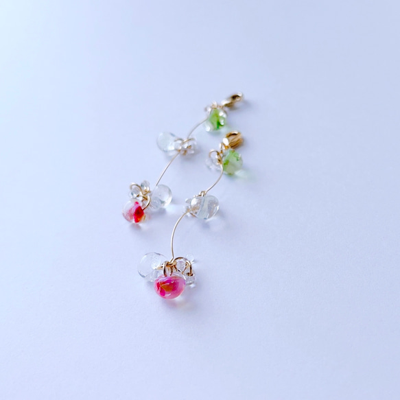 natsuiro✴︎桜桃✴︎ ピアスみたいなマスクチャーム　ティアドロップ　ガラスピアス　さくらんぼ　ピンク　チェリー 3枚目の画像