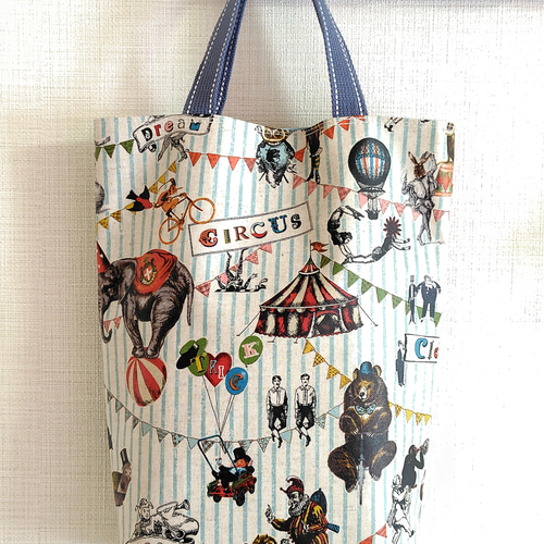 海外限定】ミディアムプリティーシティー Shopperトートバッグ