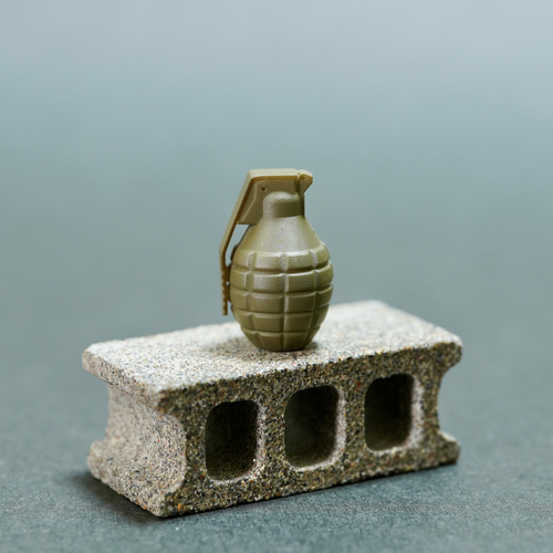 ハンドグレネード　手榴弾 ミニチュア 手榴弾 ブラック 高さ2cm ハンドグレネード