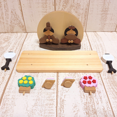 受注制作☆ひなまつり☆台座付木製の雛人形の置物☆おひなさまわ