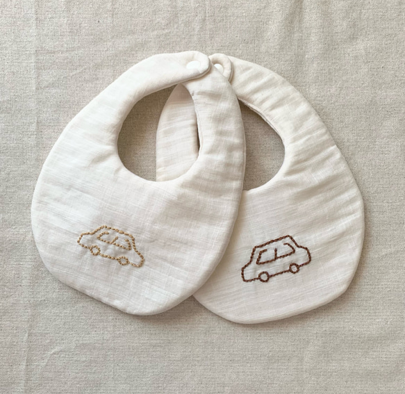 ⚪︎くるま刺繍スタイ⚪︎リバーシブル スタイ・よだれかけ mori