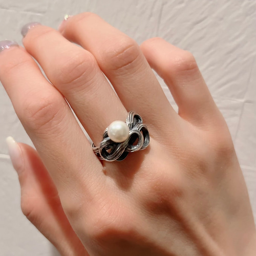 純銀】アンティーク調 ウェーブパールリング ( アコヤ真珠 ) 指輪