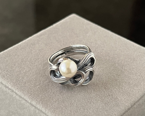 純銀】アンティーク調 ウェーブパールリング ( アコヤ真珠 ) 指輪