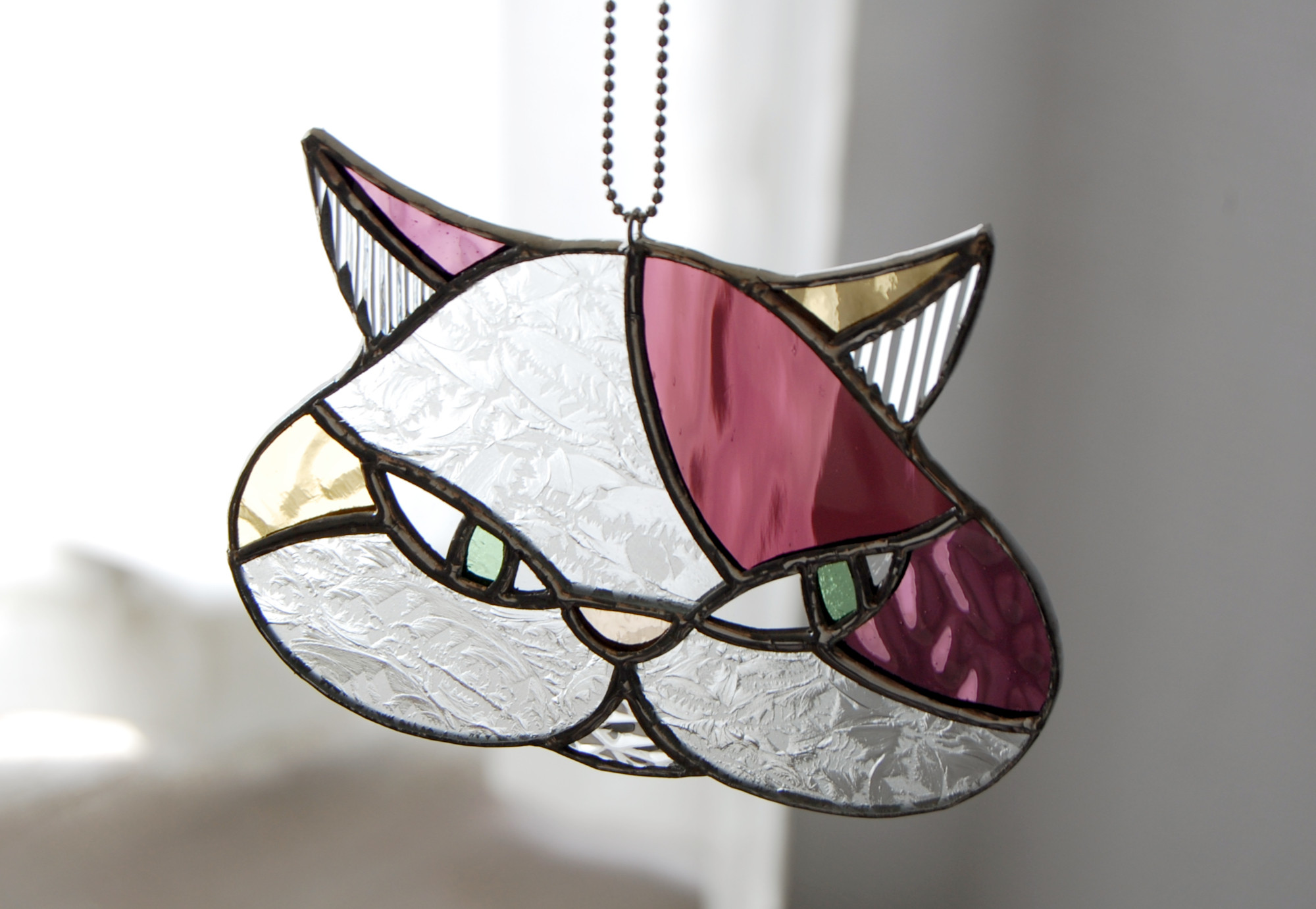 不機嫌ボスねこのオーナメントC　ステンドグラス