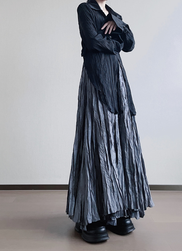 すらりと魅せてコーデの格を引き上げ♪シワ加工スカート ブルーグレー 人気・おすすめ｜使いやすい・旅行におすすめ 品質保証 全国発送 在庫限り