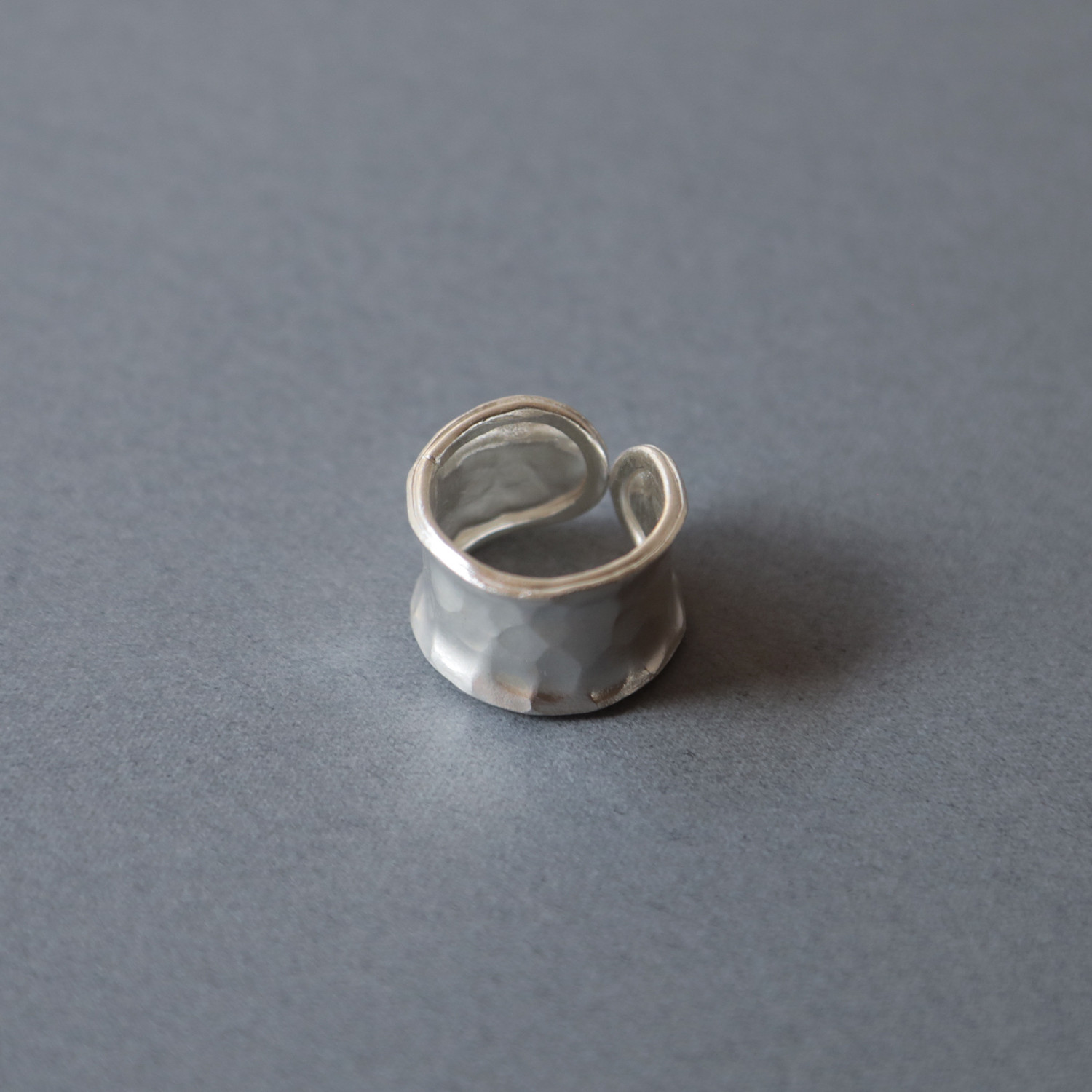 Karen silver ring / 槌目B