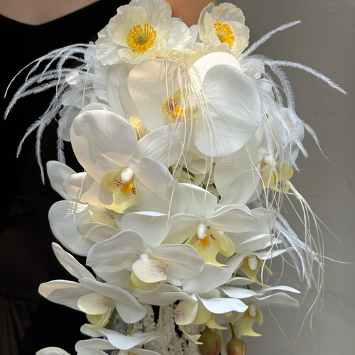 結婚式の花嫁 胡蝶蘭造花、外装ウェディングドレス、写真撮影、結婚式