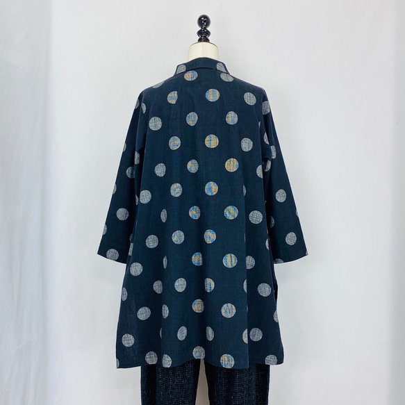 【マンガン絣】スリットロングブラウス 水玉 ドット スミ黒 長袖 柔軟起毛加工 