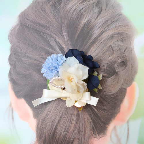 和洋どちらにも】特別な日の髪飾り 水色マムと紫陽花 （結婚式、卒業式 