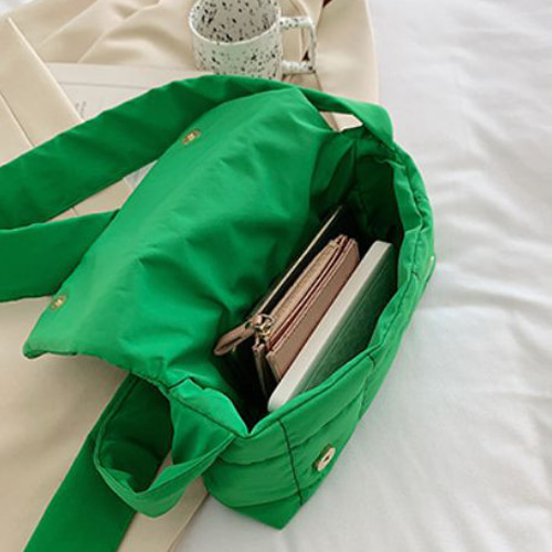 ショルダーバッグ レディース 黒 緑 韓国 ファッション キルティング