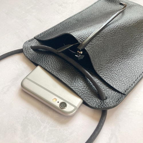 専用品　ショルダーバックコンパクト•メガネケース　ハンドメイド サングラスも入る革のスマホポシェット＊本革 レザー メンズユニ