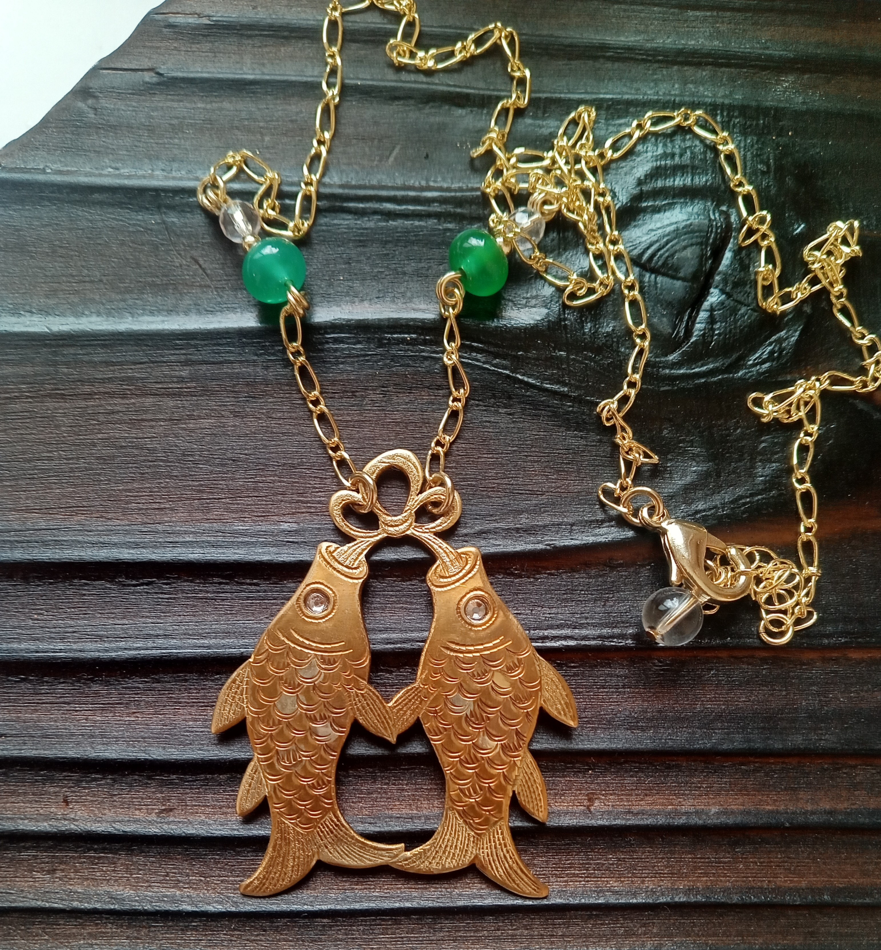 結び双魚ネックレス　緑玉