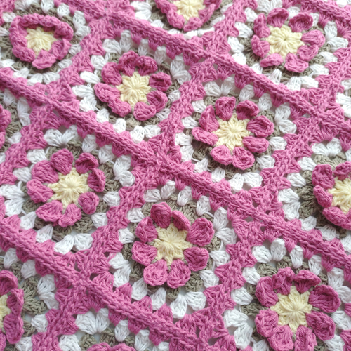 ミニブランケット コットン100% 立体 お花 モチーフ 編み 手編み
