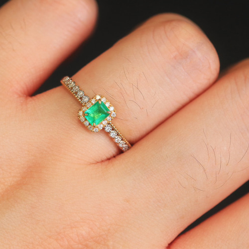 天然ダイヤモンド付きエメラルドリングk18 指輪・リング パール大好き