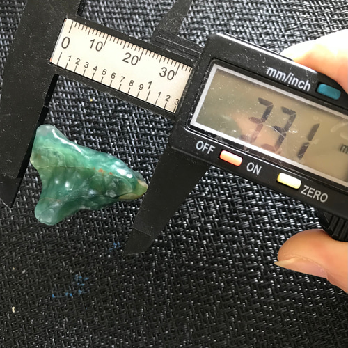 ゴビ石−1283 ゴビ瑪瑙 原石 濃翠色 鉱物 その他置物 KIKI 通販