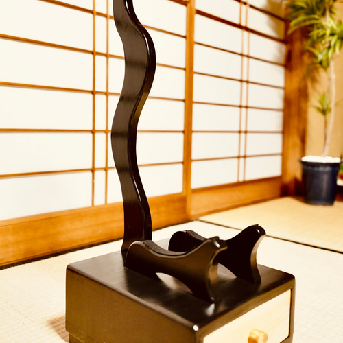 24時間以内に発送】手作り木工 木製三味線スタンド （漆仕上げ