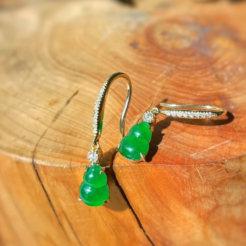 天然ダイヤモンド付きヒスイピアスk18 ピアス（フック・チェーン  