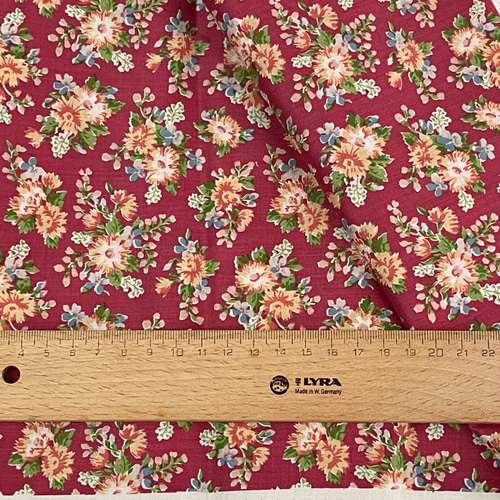 Libertyリバティタナローン 濃いピンクの花柄 50㎝カット FLI-18 生地