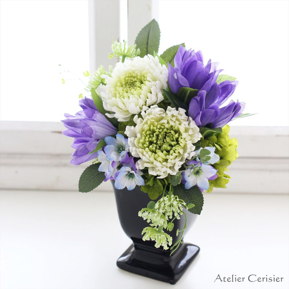 輪菊の仏花 ＜シランス Sサイズ＞菊 ホワイトグリーン リンドウ お供え花 プリザーブドフラワー 3枚目の画像