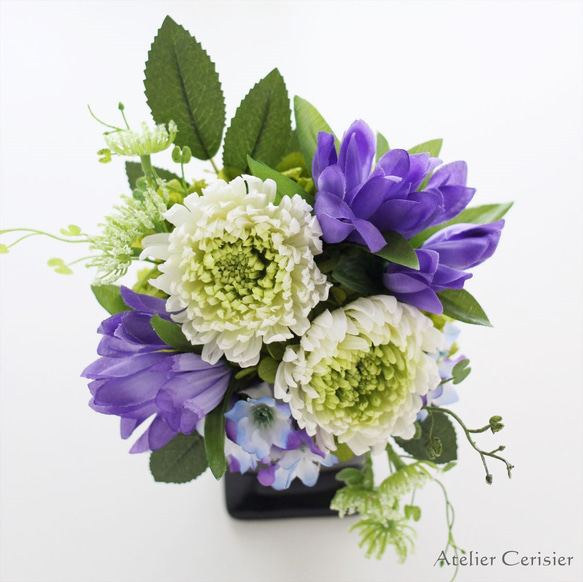 輪菊の仏花 ＜シランス Sサイズ＞菊 ホワイトグリーン リンドウ お供え花 プリザーブドフラワー 4枚目の画像