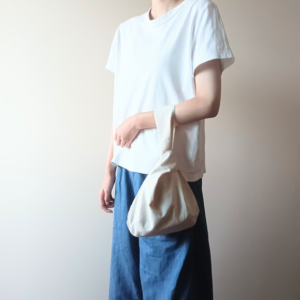 ナチュラルな装いに＊しじみフォルムの軽やかバッグ 20枚目の画像