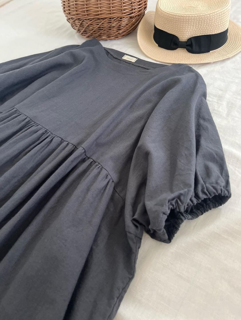 チャコールコットンリネンシーチングパフスリーブワンピース 5,256円