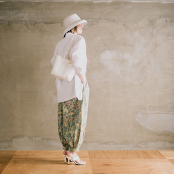 夏にぴったり！バルーンパンツ ハーフリネン アラジンパンツ フラワー グリーン ボタニカル ゆったり 半端丈 5枚目の画像