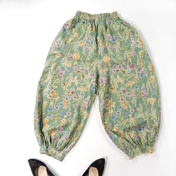 夏にぴったり！バルーンパンツ ハーフリネン アラジンパンツ フラワー グリーン ボタニカル ゆったり 半端丈 15枚目の画像