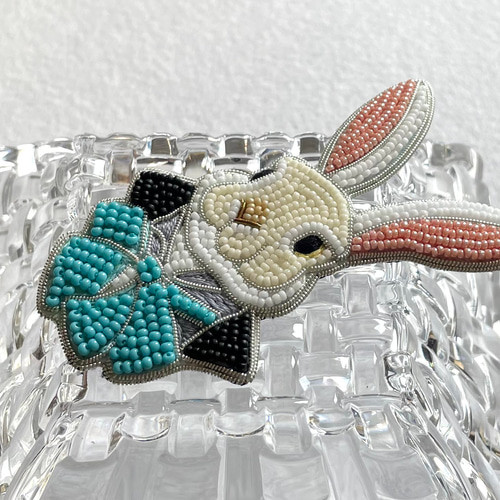 うさこ ビーズ 刺繍ブローチ ハンドメイドアクセサリー 楽天市場】【楽天ランキング1位受賞！】ビーズ刺繍ジュエリー