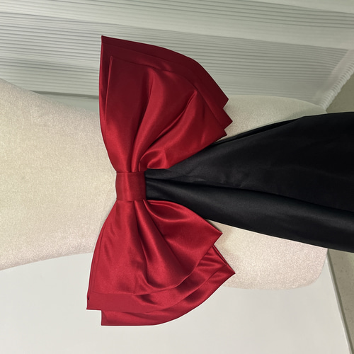 送料無料！ふっくら柔らかなバックリボン 光沢サテン ブラック  