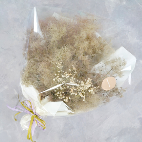 スモークツリーとかすみ草＊ドライフラワースワッグ❀ブーケ ギフト