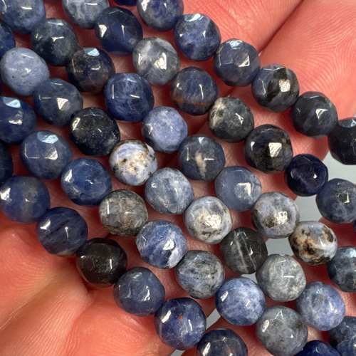 ソーダライト カット 6ミリ 28個 sb2833 天然石 pinky 通販 18066604