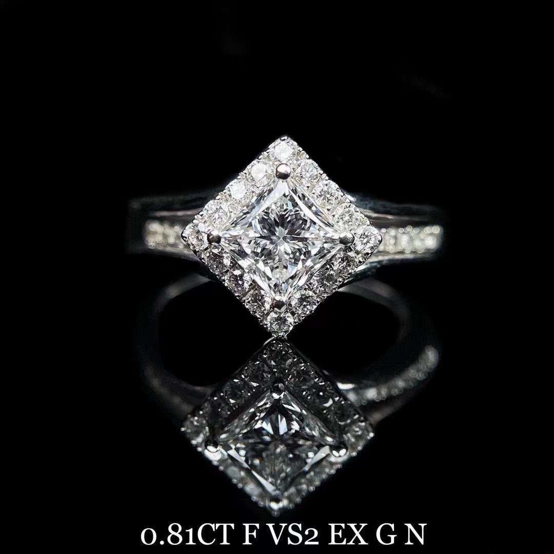 GIA鑑定書付き 0.81ct天然ダイヤモンド 指輪 K18 指輪・リング CHIC 